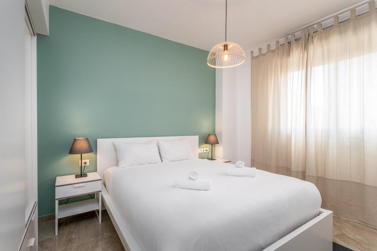 3 Bedrooms Apt Balcony & Parking Near Banana Beach Tel Aviv Exterior photo